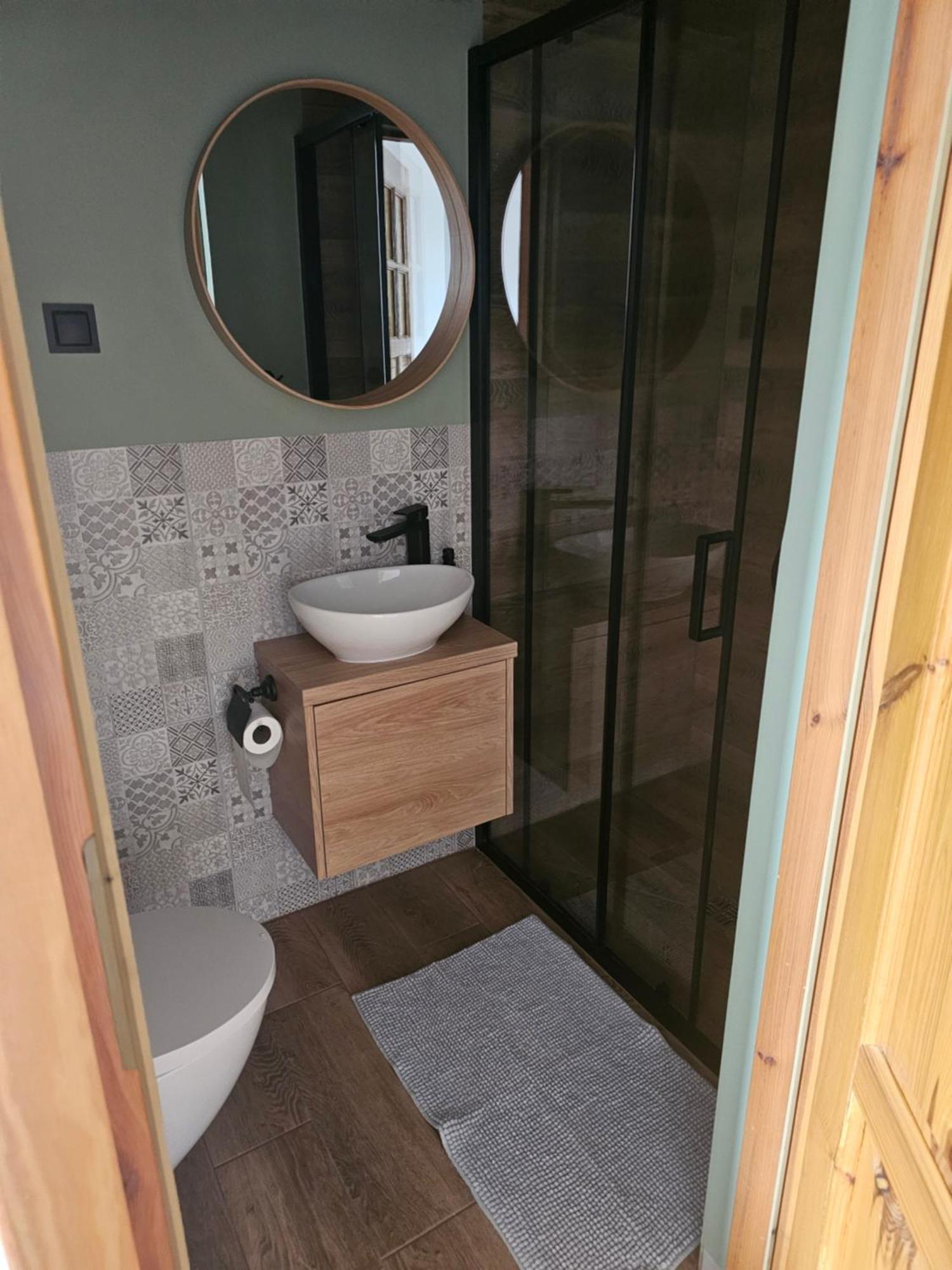 Heven Hotell Ostrowiec  Rom bilde